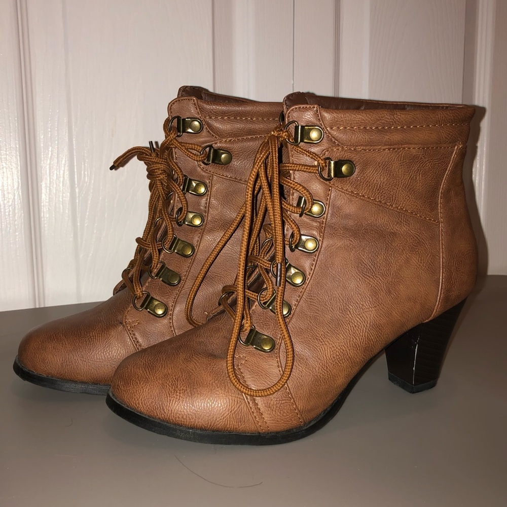 Lace Up Booties!